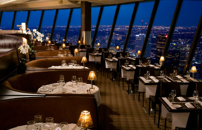 360-restaurant-cn-tower-canada.jpg
