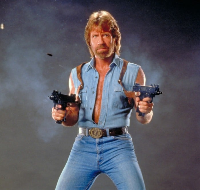 http://www.demotivateur.fr/images-buzz/4154/chuck-norris.jpg