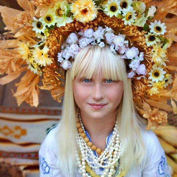 traditional-ukrainian-flower-crowns-treti-pivni-14.jpg