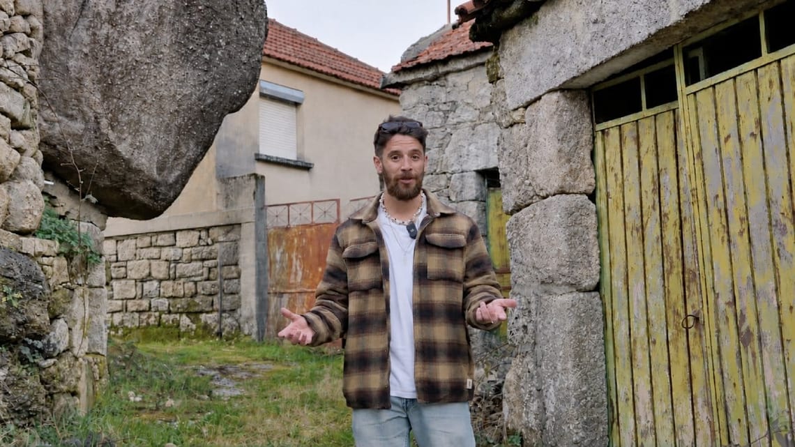 João Amorim dans son village abandonné