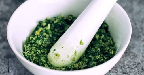 Pesto aux fanes de carottes