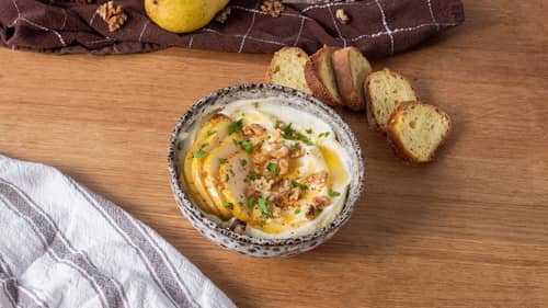 Mi-chantilly, mi-crème : ce dip au camembert pour l'apéro est ultra-gourmand et prêt en 5 minutes