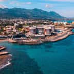 Vue aérienne de la ville de Kyrenia, Chypre du Nord 