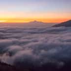 &Agrave; Bali, les voyageurs montent au sommet d'un volcan pour observer l'incroyable lever de soleil