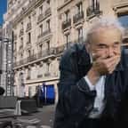 Pierre Perret se moque de la saleté de Paris dans sa dernière chanson, et le clip vidéo cartonne