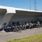 Le Danemark recycle de vieilles pales d’éoliennes pour en faire des abris à vélos