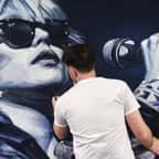 Cet artiste réalise des &oelig;uvres spectaculaires... uniquement avec des jeans ! 