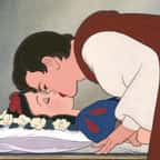 États-Unis : le baiser non consenti du prince charmant à Blanche-Neige crée la polémique