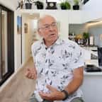La tiny house hors réseau de Gary, 77 ans, au milieu de la brousse australienne