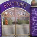 Ils visitent un parc à thèmes Willy Wonka qui vient d’ouvrir, la police met fin au désastre