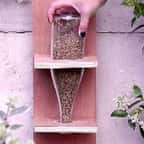 Réalisez chez vous une magnifique mangeoire à oiseaux avec une bouteille Écusson