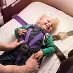 « Skycouch », l'offre géniale d'Air New Zealand pour que les enfants puissent dormir avec leurs parents dans l'avion