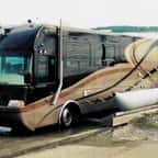 &laquo;&nbsp;Terra Wind&nbsp;&raquo;&nbsp;: le camping-car grand luxe amphibie qui repousse les limites