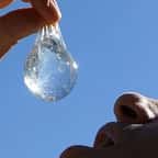 Cette société a inventé l'eau... qui se mange. Littéralement. Découvrez cette surprenante invention