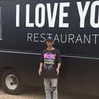 Jaden Smith, fils de Will, lance un food-truck qui distribue de la nourriture gratuitement aux SDF