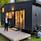 La tiny house de 22 m² construite par l'architecte Cameron Chafee à Saunderstown, au Rhode Island