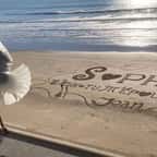Les Sables-d’Olonne : une femme a eu droit à une demande en mariage originale…tracée sur la plage ! 