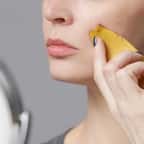 Se frotter le visage avec une peau de banane, une astuce incroyable pour garder une belle peau