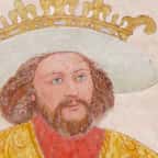 Par hasard, ils découvrent une grande salle datant du règne du roi viking Harald Ier du Danemark