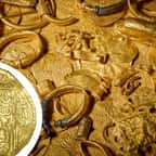 Pièces d'or marocaines remontées de l'épave du Dom van Keulen, au large de Salcombe, dans le Devon