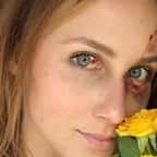 Une jeune femme battue par son compagnon poste des photos d'elle pour alerter sur ces violences