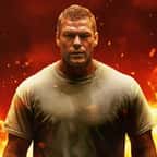 Alan Ritchson dans Motor City