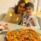 Aparna Bangur et son fils Aaray 