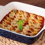 gratin de conchiglie rigate à la ricotta, épinards et sauce tomate