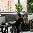 les bureaux de l'agence Adoxy et ses employés