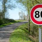 Panneau de limitation de vitesse à 80 km/ h