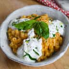 petites pâtes crémeuses aux tomates et burrata