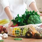 un panier de fruits et de l&eacute;gumes