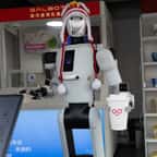 Un robot vendeur dans une supérette