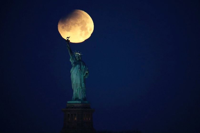 La Super Lune bleue de sang en photos : les plus beaux clichés d'un phénomène extraordinaire ! Par Hugo N. %40br0wngodfather