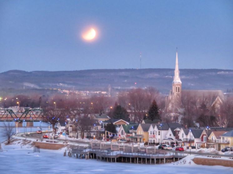 La Super Lune bleue de sang en photos : les plus beaux clichés d'un phénomène extraordinaire ! Par Hugo N. Gatineau%20-%20%40JeanBoileau