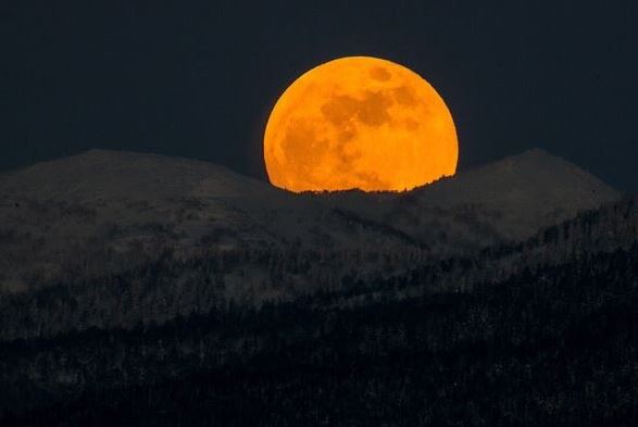 La Super Lune bleue de sang en photos : les plus beaux clichés d'un phénomène extraordinaire ! Par Hugo N. Inconnu-luisagibsonxo