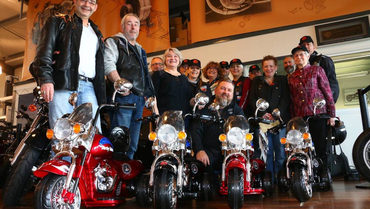 Elan de solidarité d'un groupe de bikers D99a9b444005326805fd3734049d1010-morbihan-des-harley-davidson-pour-aller-se-faire-operer