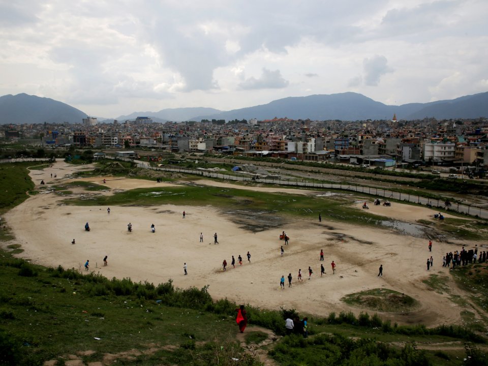 18 photographies pour réaliser la popularité extraordinaire du football dans le monde ! Par  Clément P. ReutersNaveshChitrakar