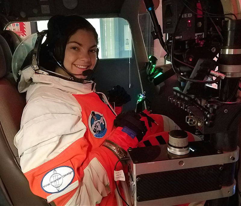 À 17 ans, elle a été choisie par la NASA pour être la première humaine à fouler le sol sur Mars !  Nasa-human-on-mars-one-mission-alyssa-carson-nasablueberry-20