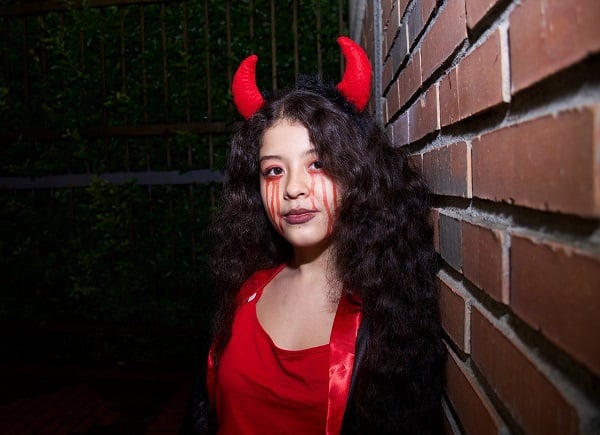 Costume de diablesse pour Halloween