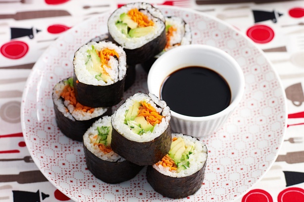 Comment rouler les sushis : 6 étapes pour réaliser des sushis parfaits
