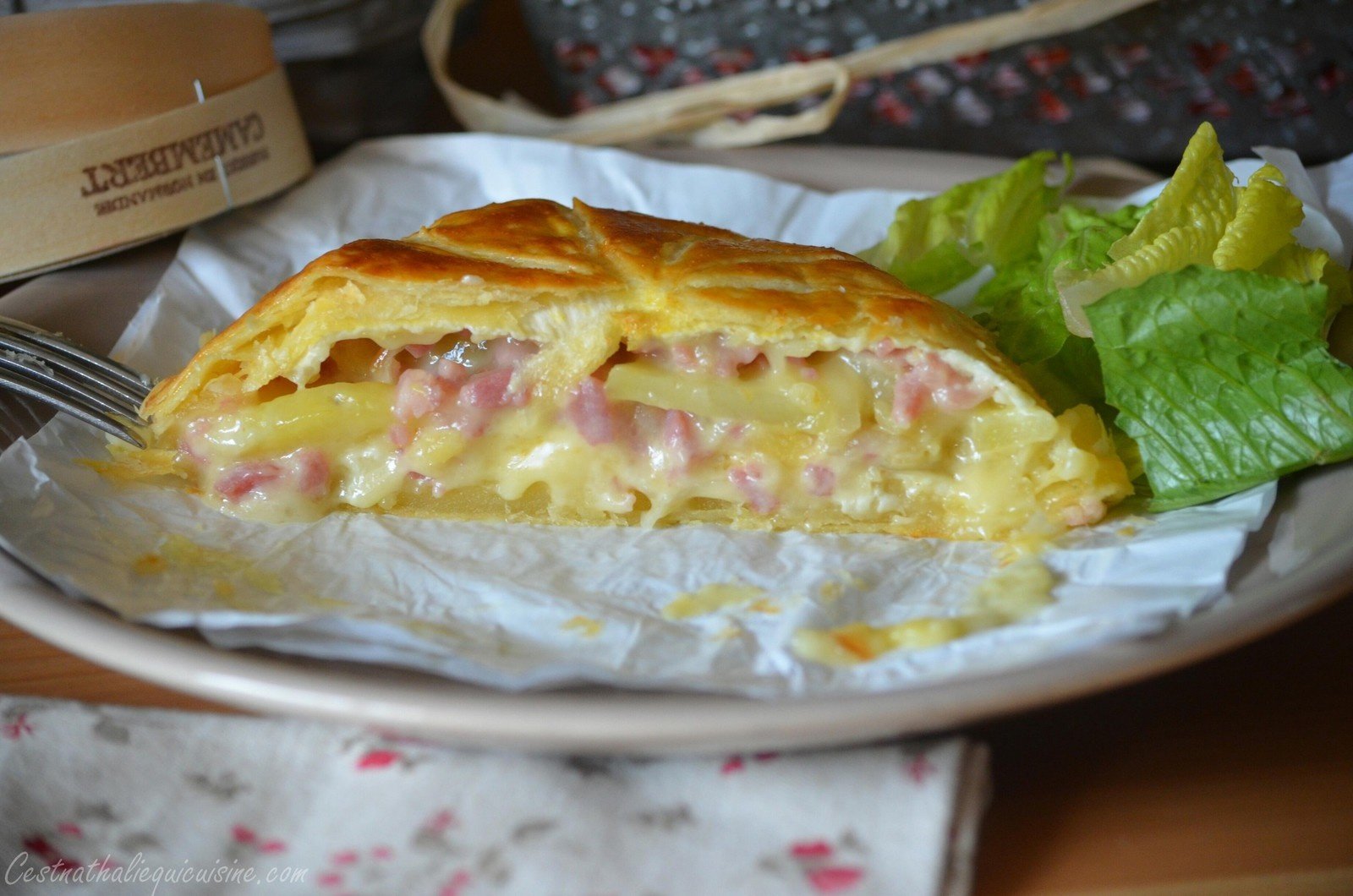 La tarte au camembert et aux lardons, la recette du jour