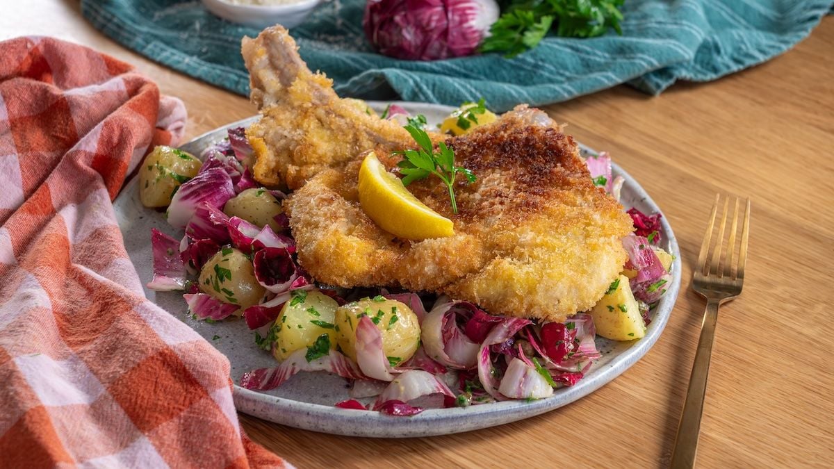 Voici la véritable recette pour cuisiner un schnitzel, l'escalope viennoise ultra-gourmande !