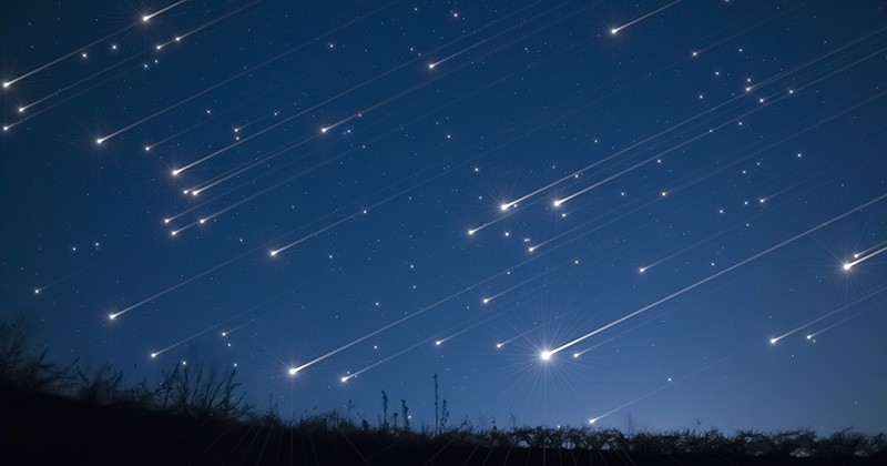 Dans la nuit du 12 au 13 août, vous pourrez observer les Perséides, une sublime pluie d'étoiles filantes, à l'oeil nu