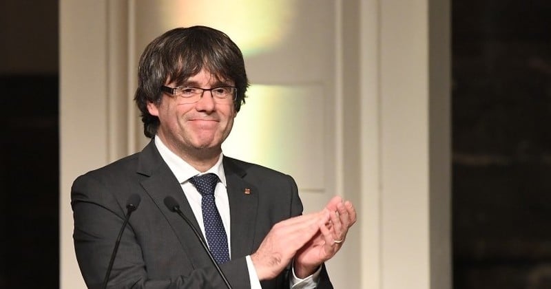 Puigdemont jubile : Les partis indépendantistes Catalans sont de nouveau majoritaires après les élections pour constituer le nouveau Parlement régional