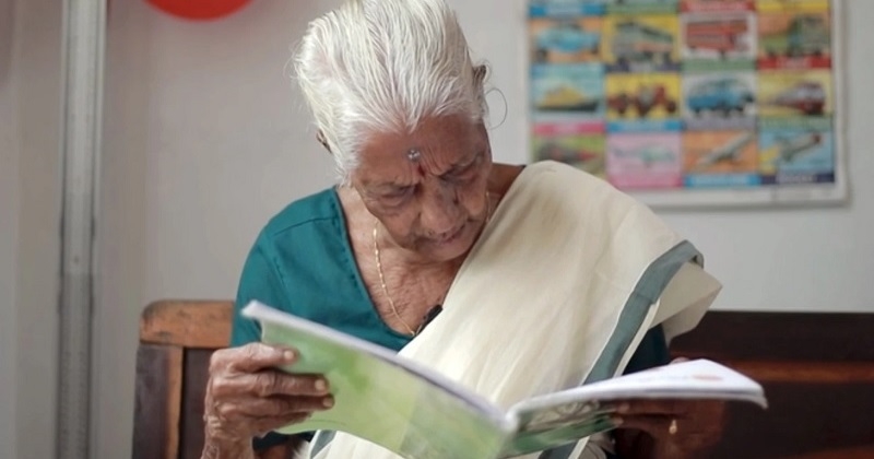 A 104 year old Indian woman fulfills her dream to learn to read and write