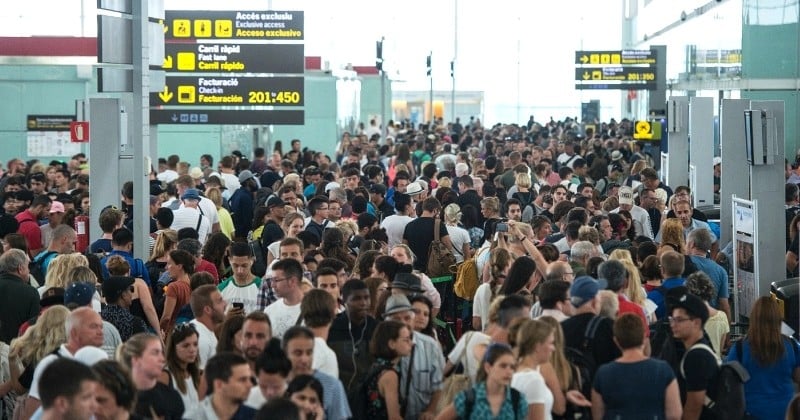 Les aéroports d'Orly et de Roissy-CDG perturbés par d'importantes grèves pendant la période des fêtes