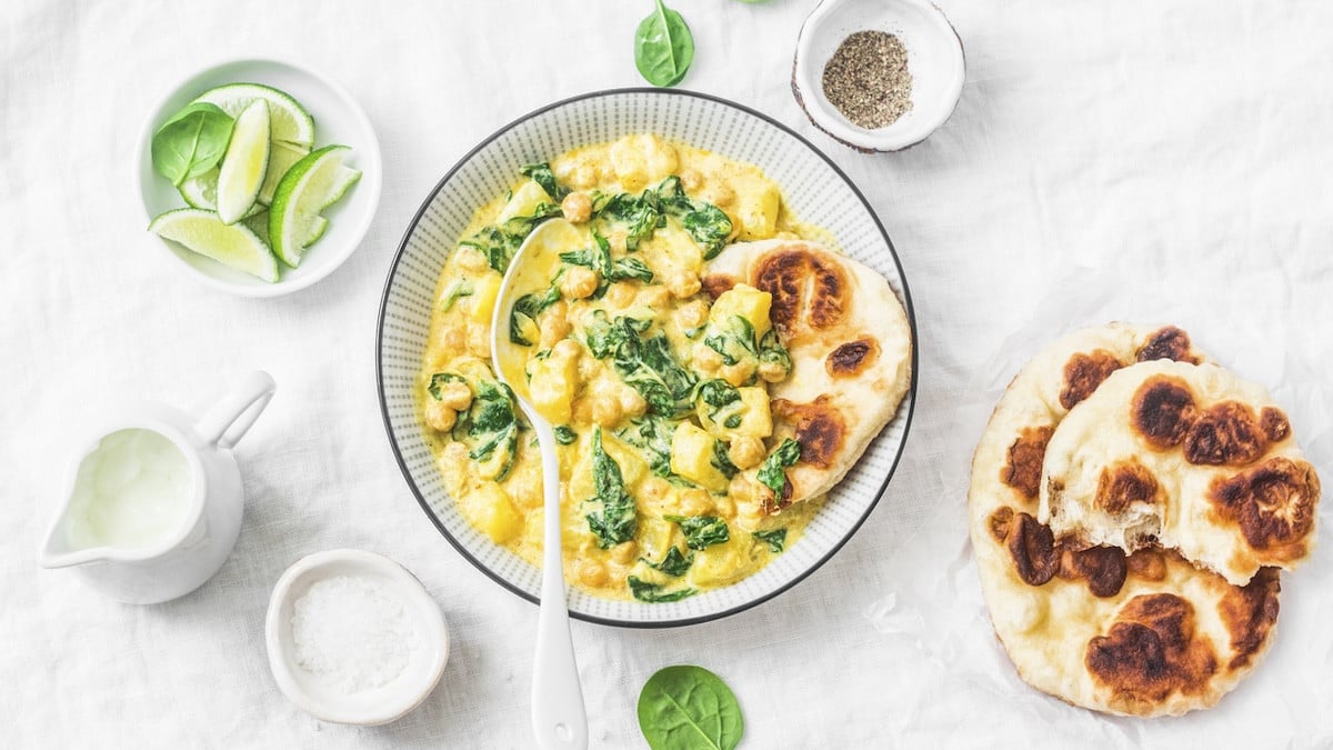 Curry crémeux végétarien : le plat réconfortant et healthy qu'on adore prêt en 20 minutes pour toute la famille