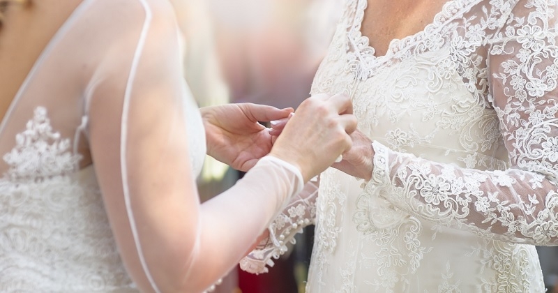 « On ne savait pas que deux femmes pouvaient se marier », après 47 ans de relation, Liliane et Andrée se sont dit oui dans leur EHPAD