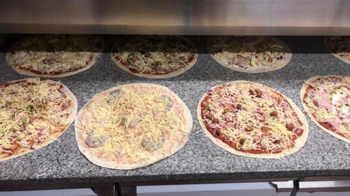 Victime d'une fausse commande, il prépare 60 pizzas pour rien, les internautes lui viennent en aide 